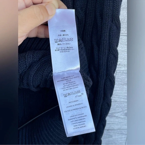 RALPH LAUREN BLACK LABEL
Cable-Knit Buckle-Trim Sweater Large - Picture 8 of 10